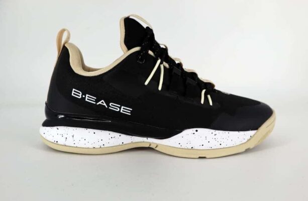 Pourquoi les joueurs de haut niveau privilégient-ils des chaussures de basket légères pour compétitions ?