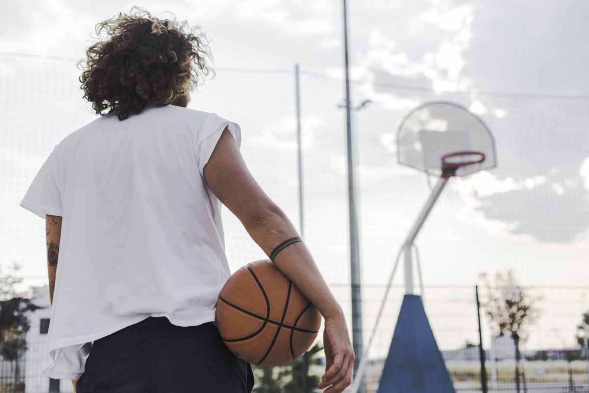 Créer une identité forte : 7 astuces imparables avec chants, logo, valeurs et rituels