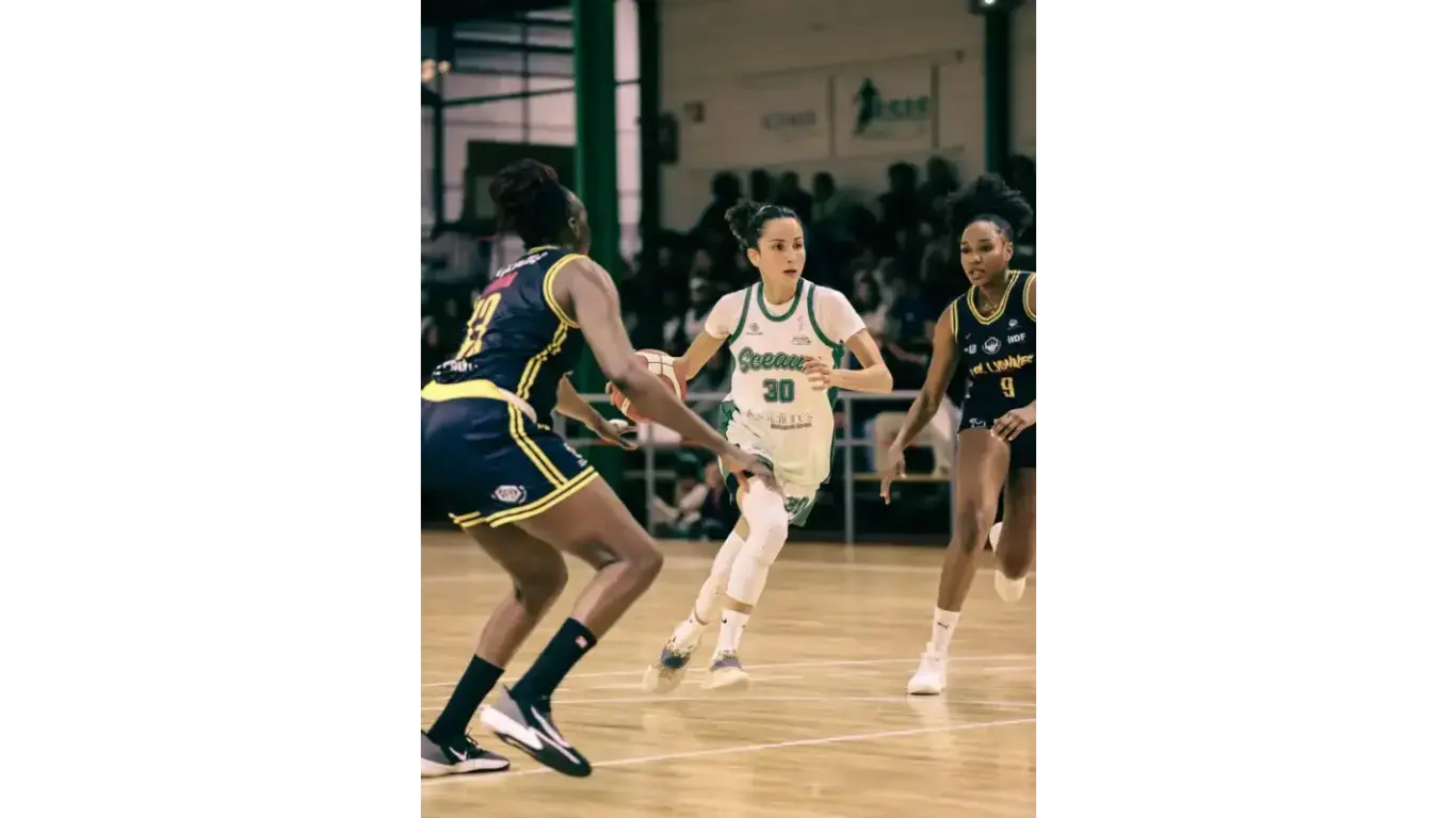 Maillot en action sur le terrain